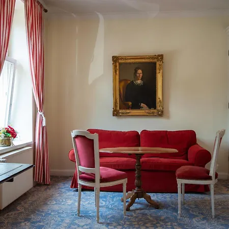 וילה Dom Pugetow *